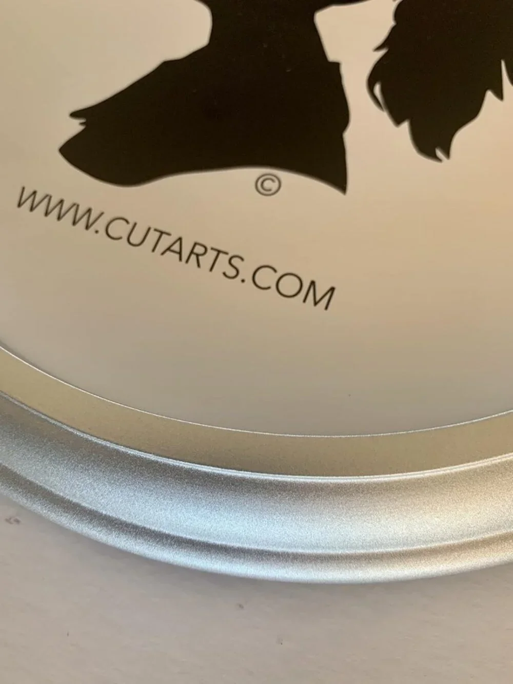Elegant Round Silver 8